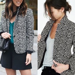 Black and white print Banana Republic blazer